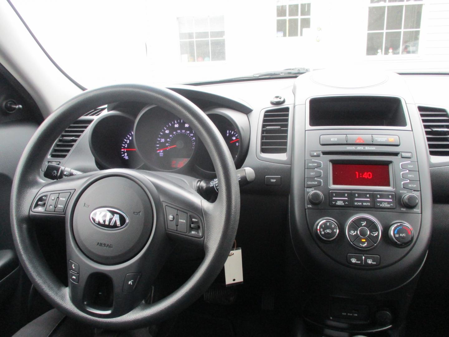 2013 BLACK Kia Soul Base (KNDJT2A57D7) with an 1.6L L4 DOHC 16V engine, 5-Speed Manual transmission, located at 540a Delsea Drive, Sewell, NJ, 08080, (856) 589-6888, 39.752560, -75.111206 - Photo#16